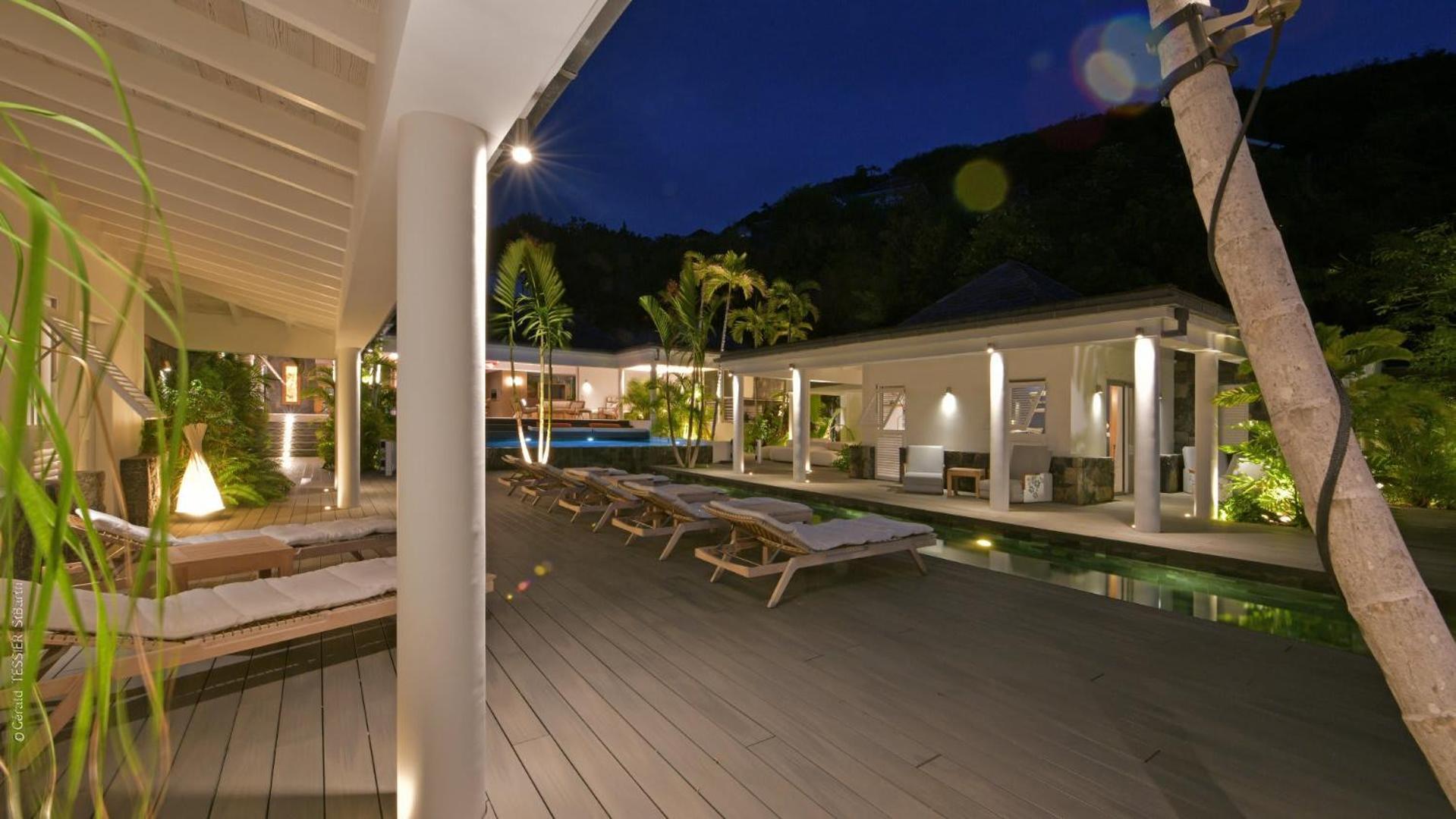Modern Villa With Two Swimming Pools Petit Cul-de-Sac Екстер'єр фото