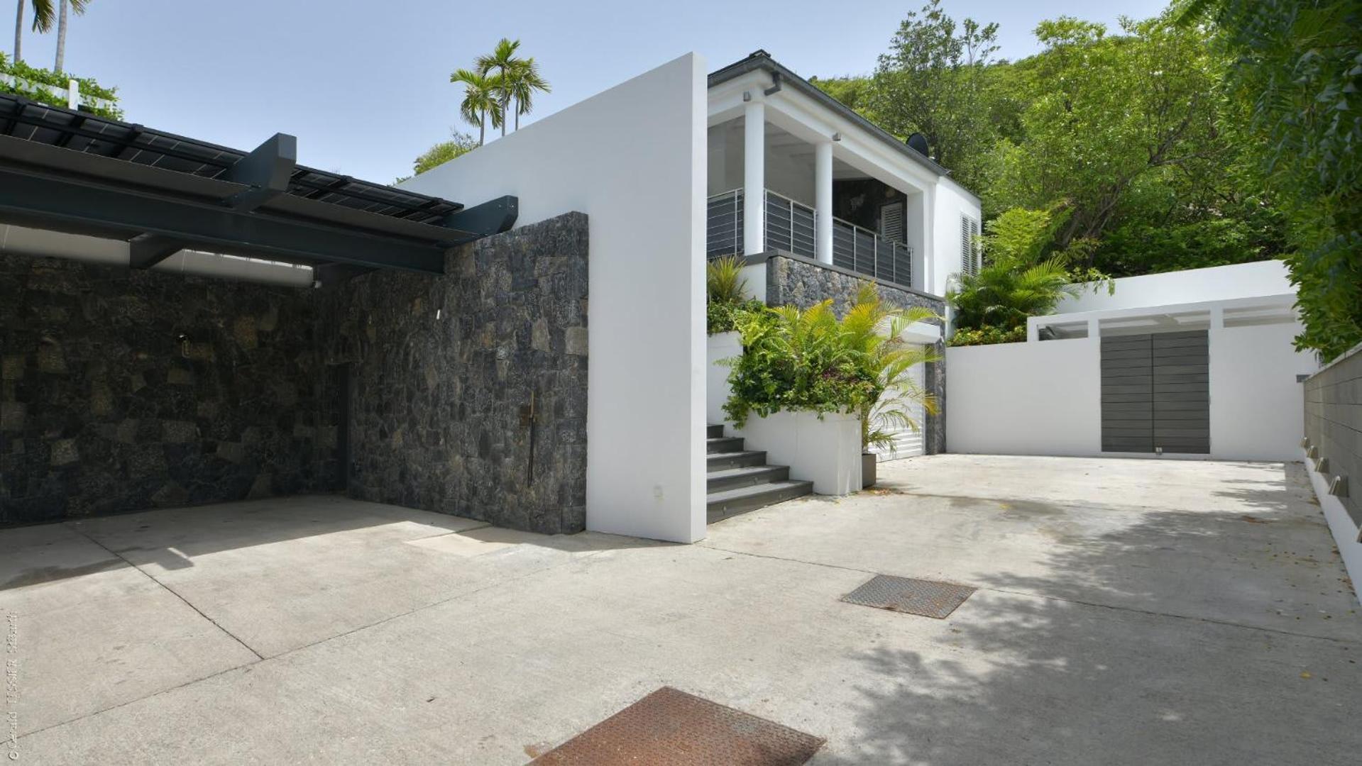 Modern Villa With Two Swimming Pools Petit Cul-de-Sac Екстер'єр фото